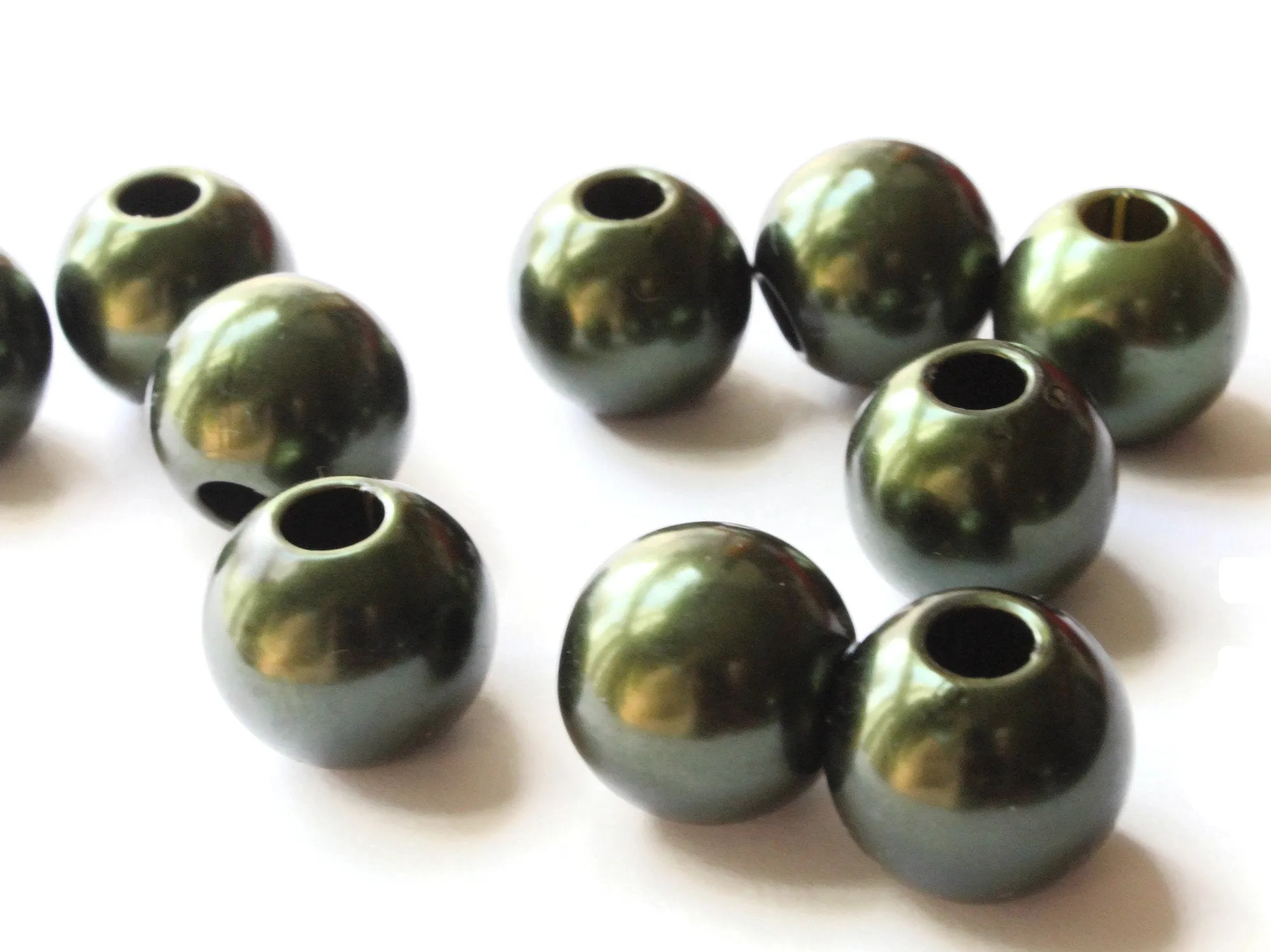 10 20mm Large Hole Forest Green Round Plastic Pearl Beads