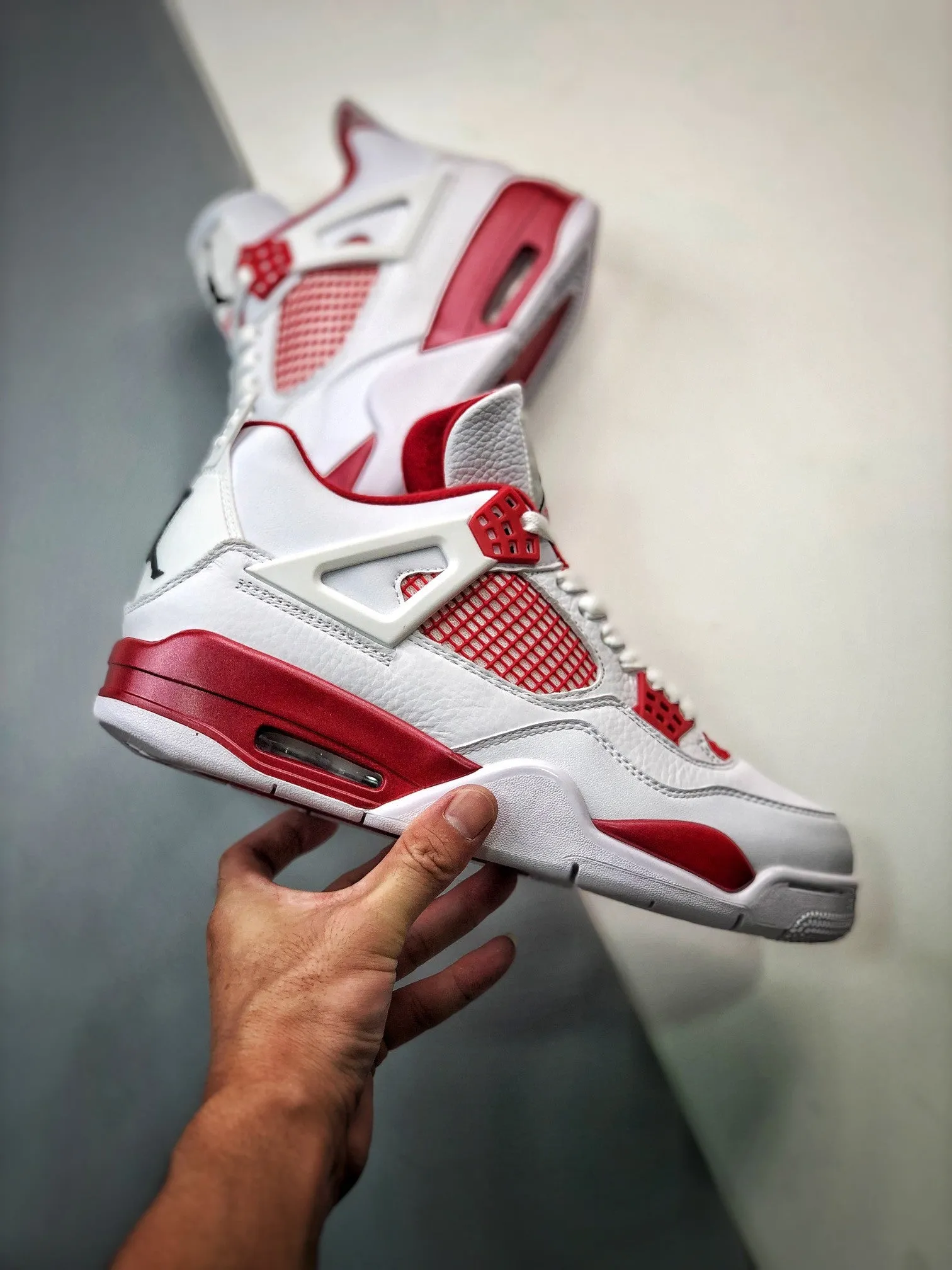Air Jordan 4 ” Alternate ” 89″ White/Black-Gym Red