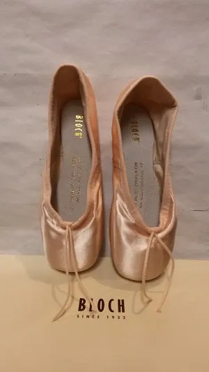 Aspiration -- Pointe Shoe -- Pink Satin