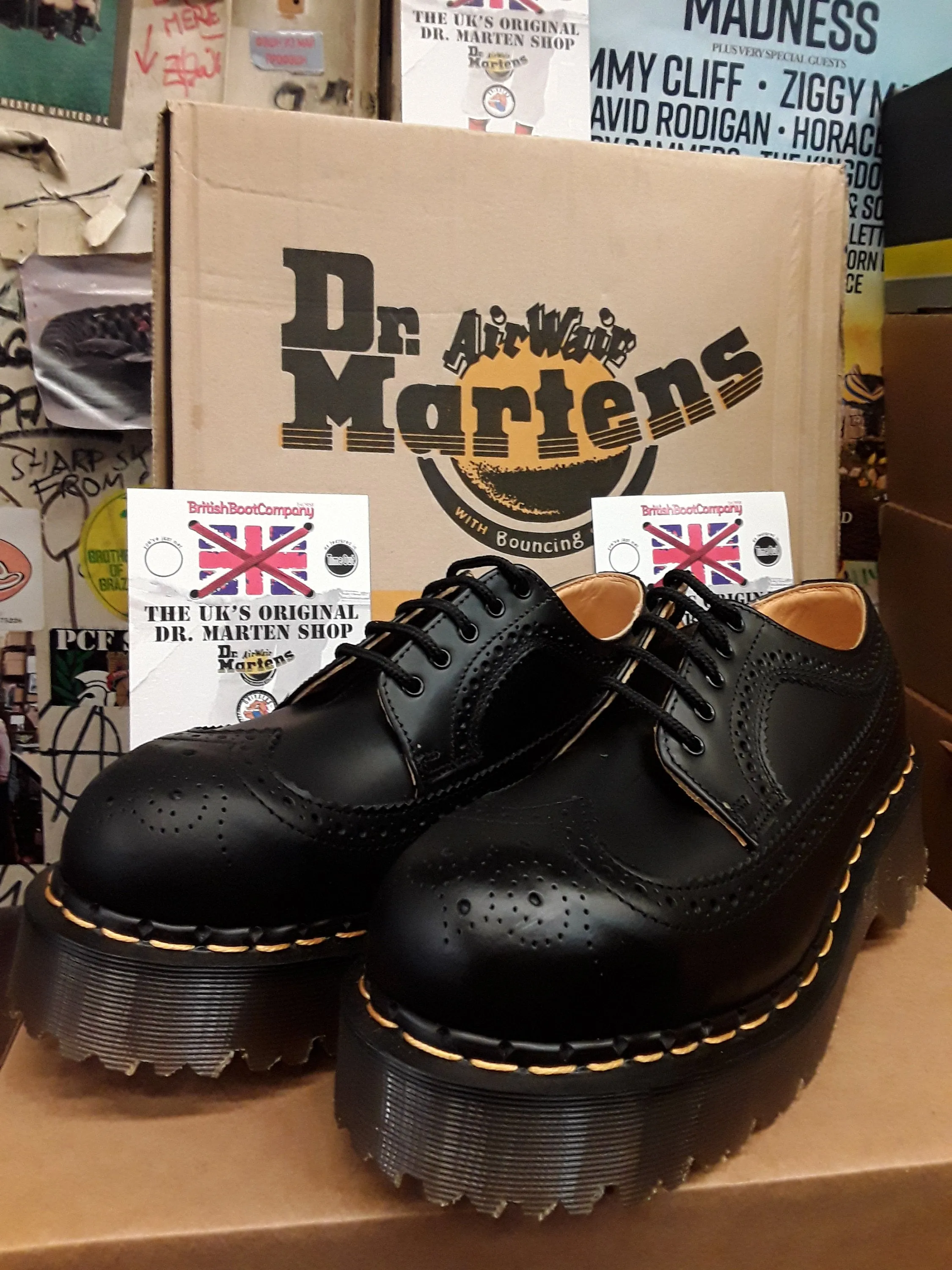 Dr Martens Black Envy sole Platform made in England  black 5 eye brogue size 6