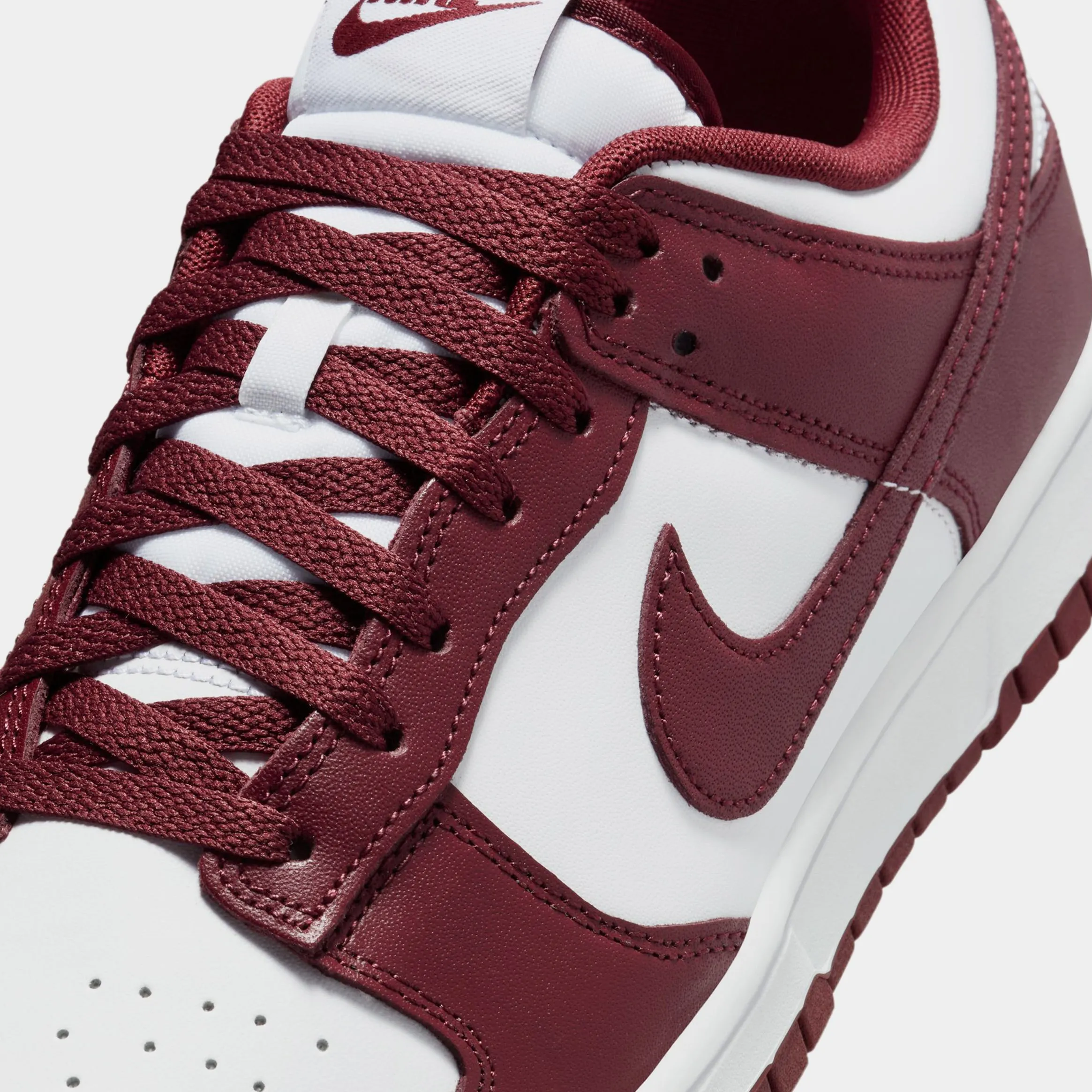 Dunk Low Mens Basketball Shoes (White/Redwood/Gym Red)