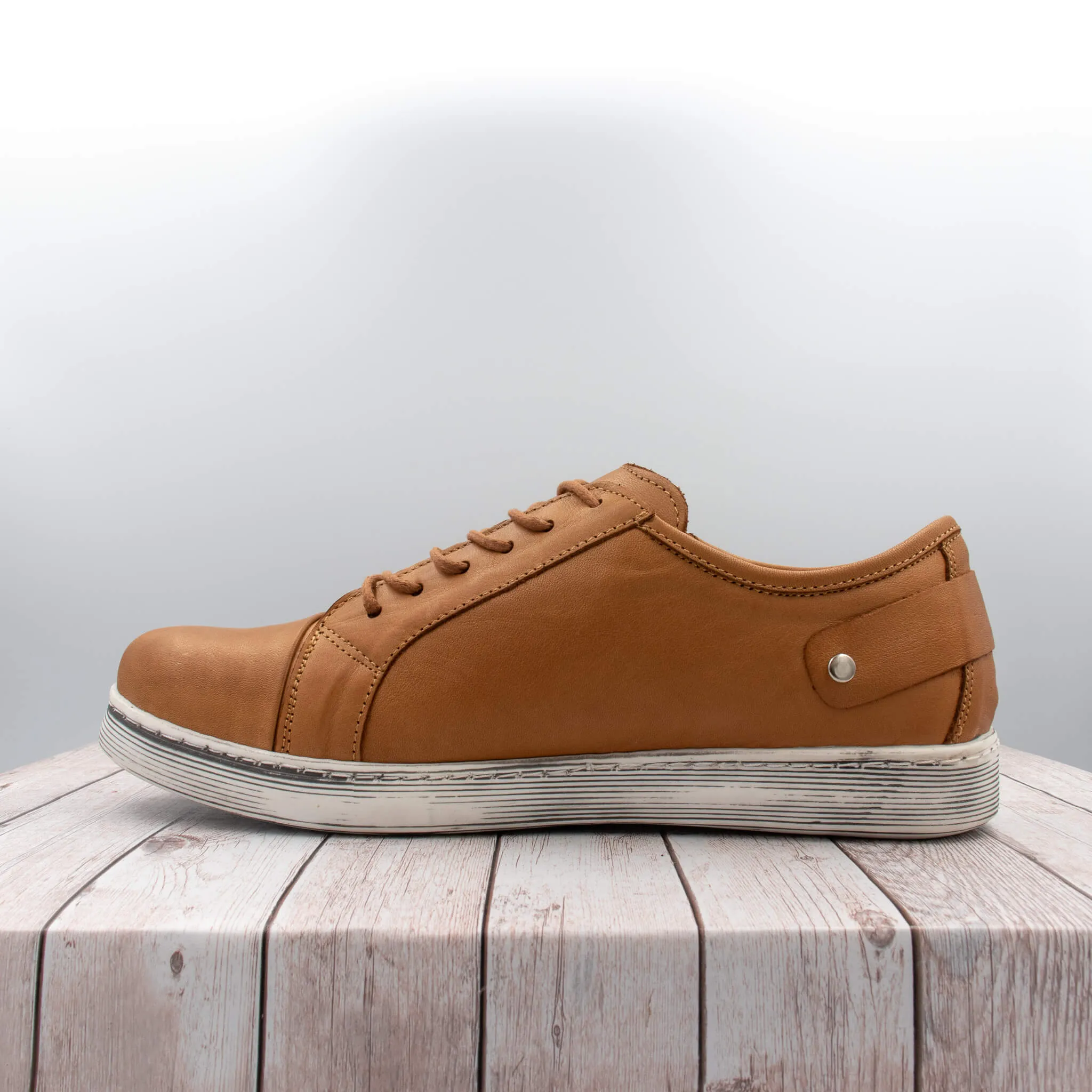 EG18 - tan
