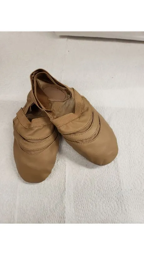 Fortune -- Split Sole Jazz Shoe -- Caramel