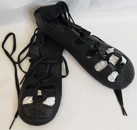 Gazelle -- Irish Full Sole Ghillies -- Black
