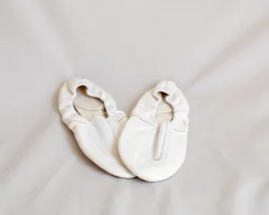 Gymnastic shoes