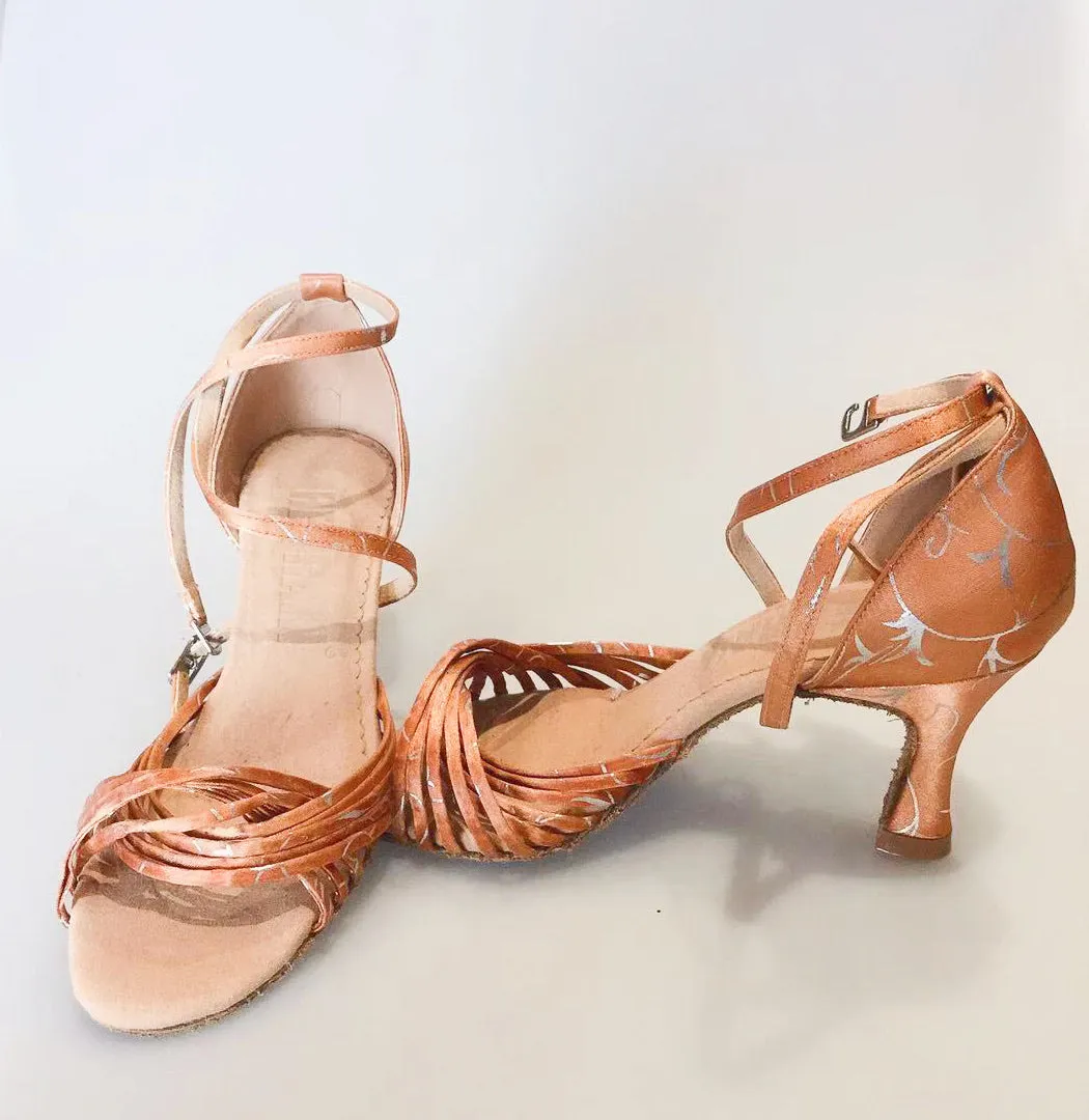 L1105-05_BrownTan