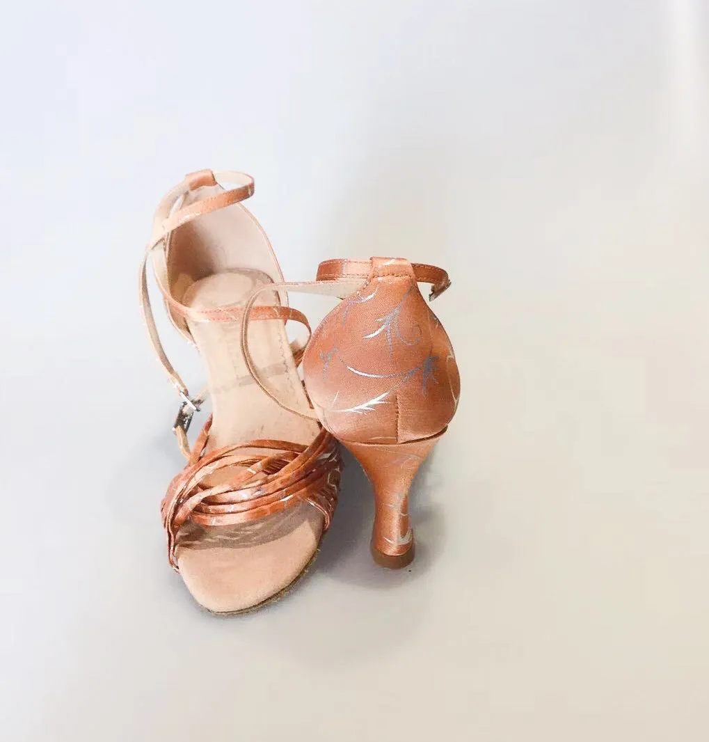 L1105-05_BrownTan
