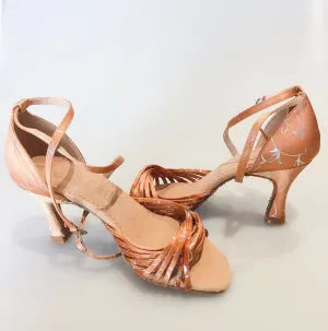 L1105-05_BrownTan