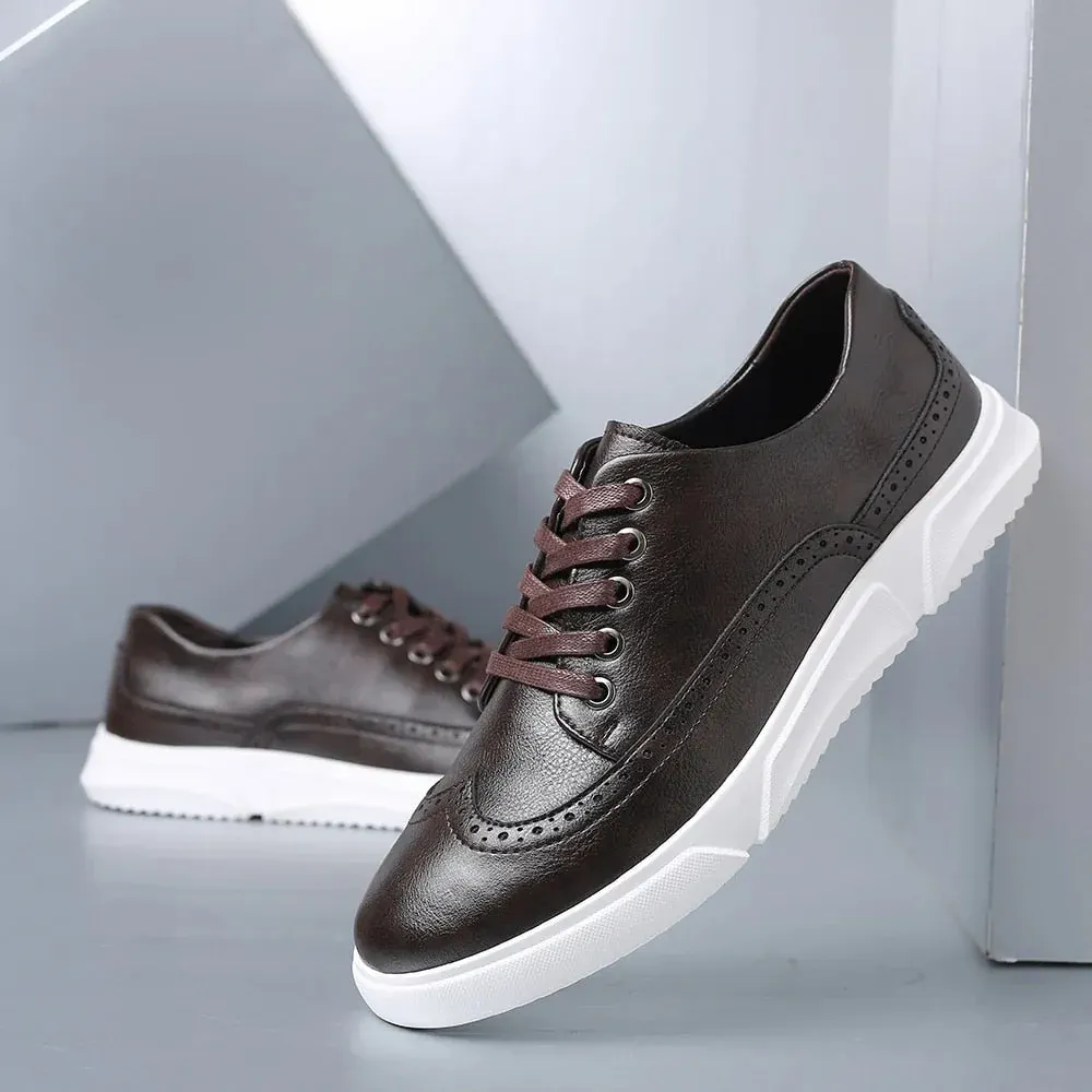LaceLux - Heren Brogue Sneakers van Imitatieleer met Wingtip Ontwerp, Vetersluiting, Casual Stijl