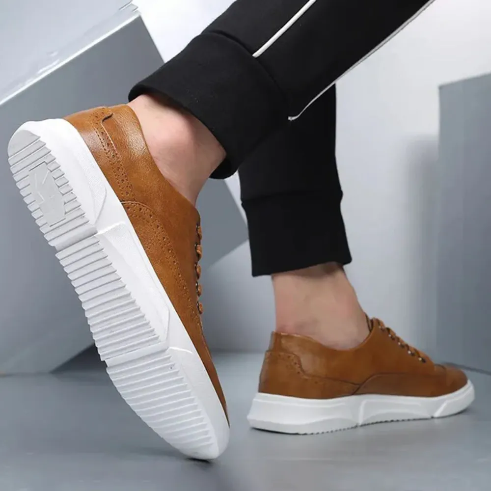 LaceLux - Heren Brogue Sneakers van Imitatieleer met Wingtip Ontwerp, Vetersluiting, Casual Stijl