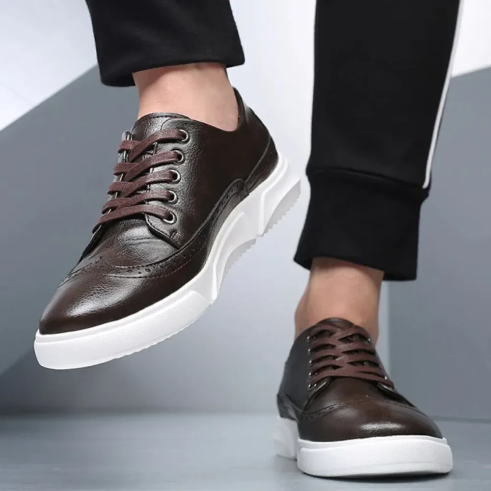 LaceLux - Heren Brogue Sneakers van Imitatieleer met Wingtip Ontwerp, Vetersluiting, Casual Stijl