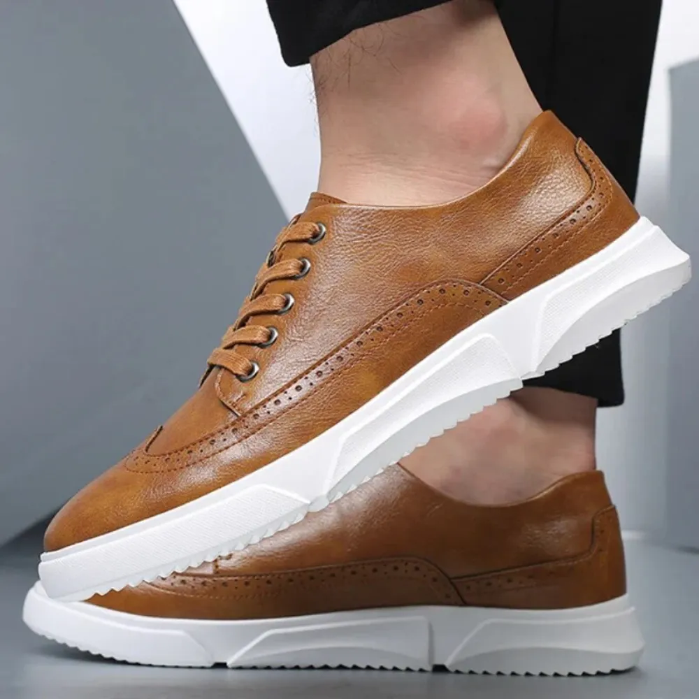 LaceLux - Heren Brogue Sneakers van Imitatieleer met Wingtip Ontwerp, Vetersluiting, Casual Stijl
