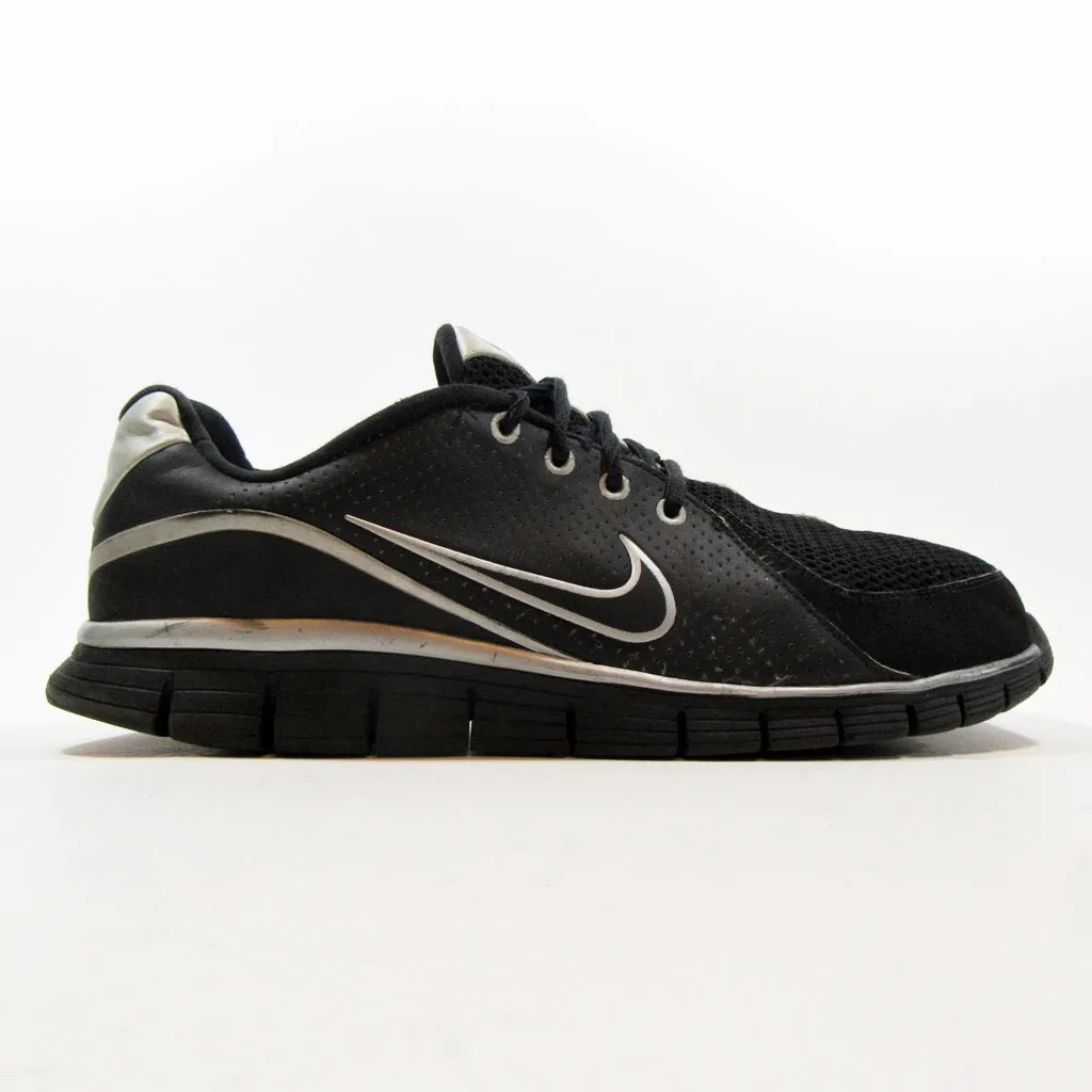 NIKE Free Walk