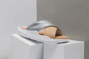 Nike Women's Benassi Future Cross SE PRM