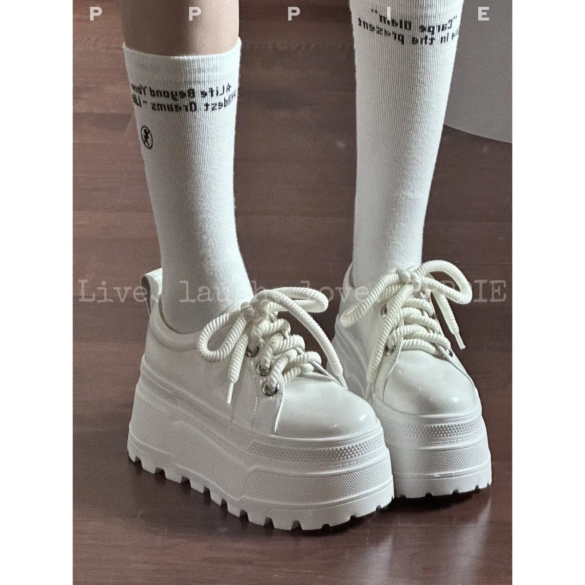 Printed open-edge beaded cowhide ultra-light platform shoes