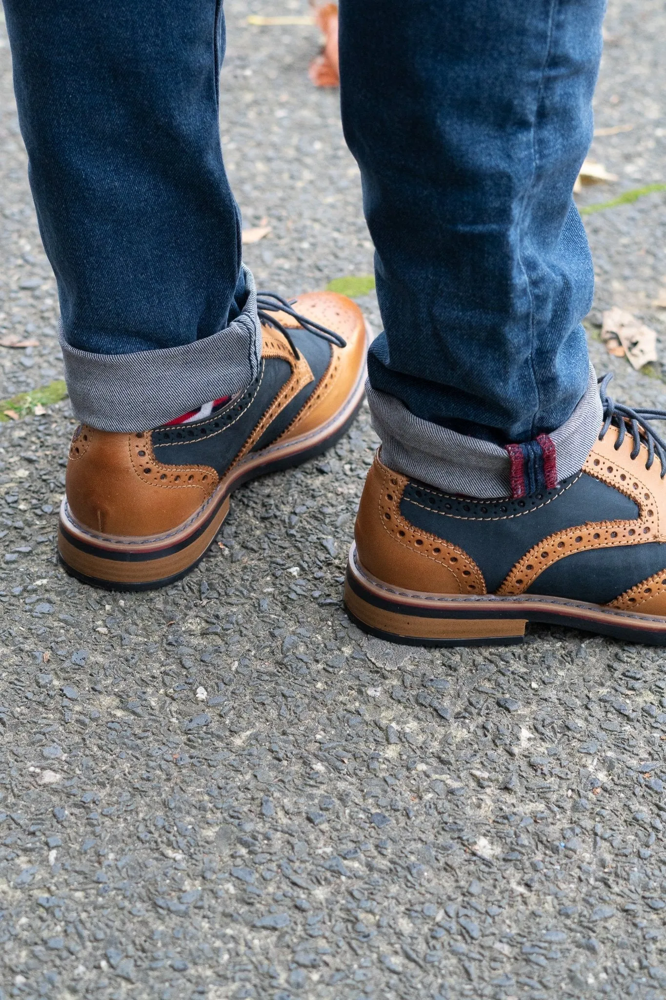 Roamers Tan & Navy Suede Chunky Brogues