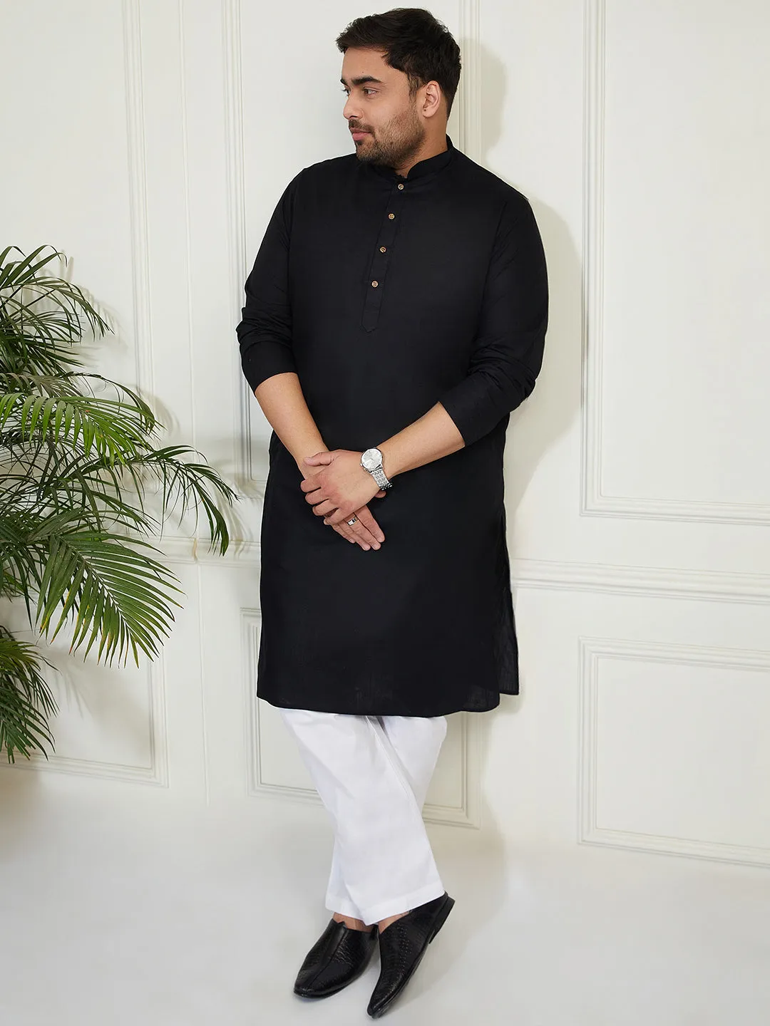 Vastramay Plus Men's Black Cotton Linen Kurta