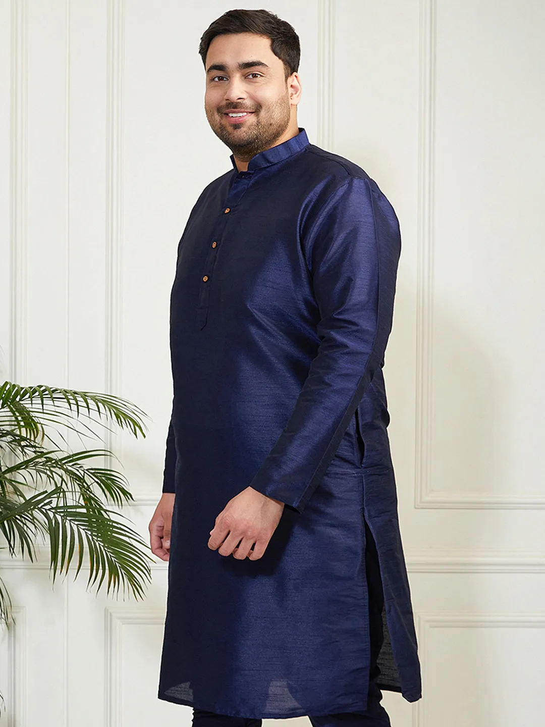 Vastramay Plus Men's Navy Blue Silk Blend Kurta