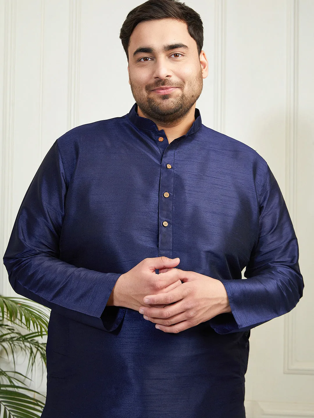 Vastramay Plus Men's Navy Blue Silk Blend Kurta