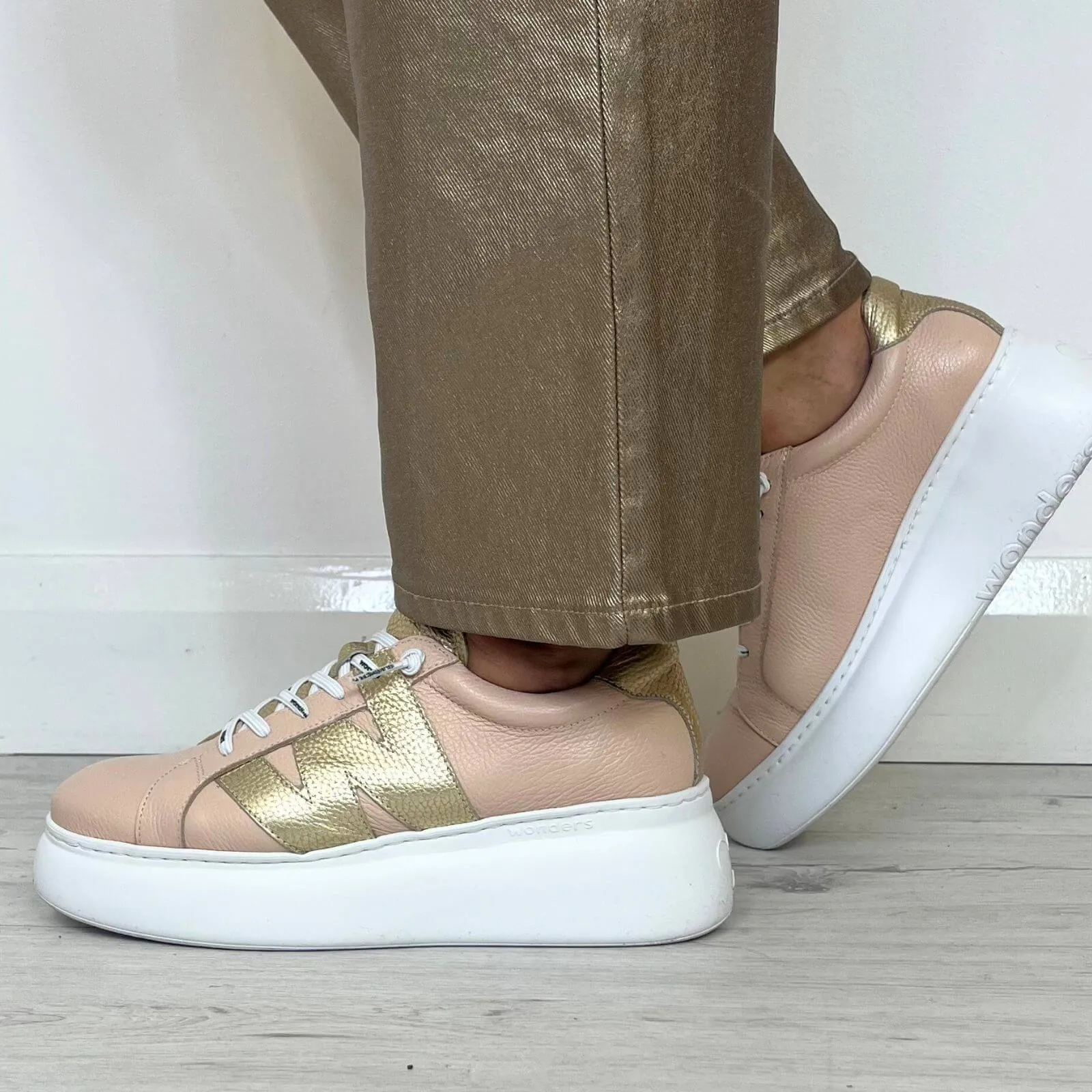 Wonders Nude & Gold Leather Brand Lace Sneakers