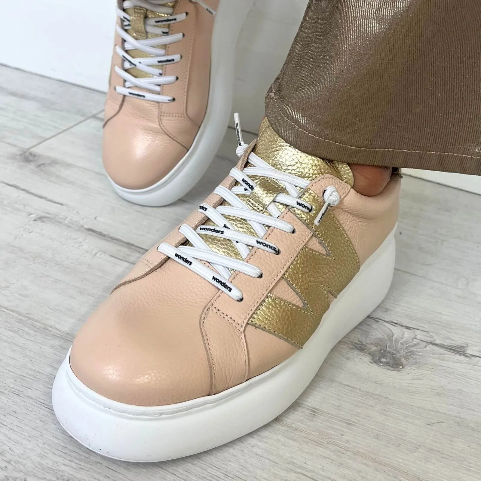 Wonders Nude & Gold Leather Brand Lace Sneakers